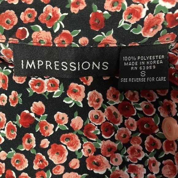 Button up top with attached tank - Picture 6 of 7